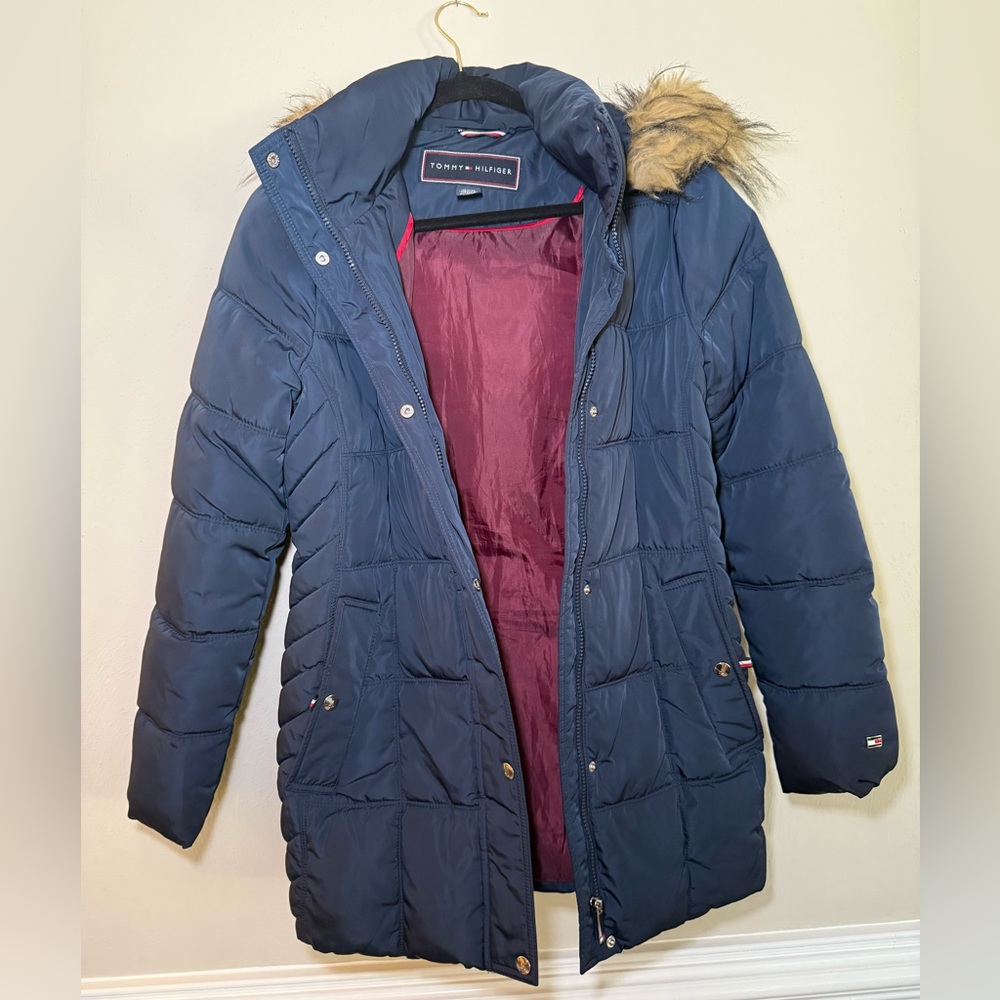 Tommy Hilfiger Women's Blue Puffer Jacket with Faux Fur Hood